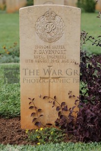 BEIRUT WAR CEMETERY - DAVENPORT, PHILLIP